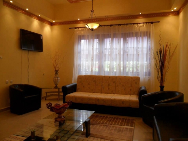Azil batrani Perfect Residence